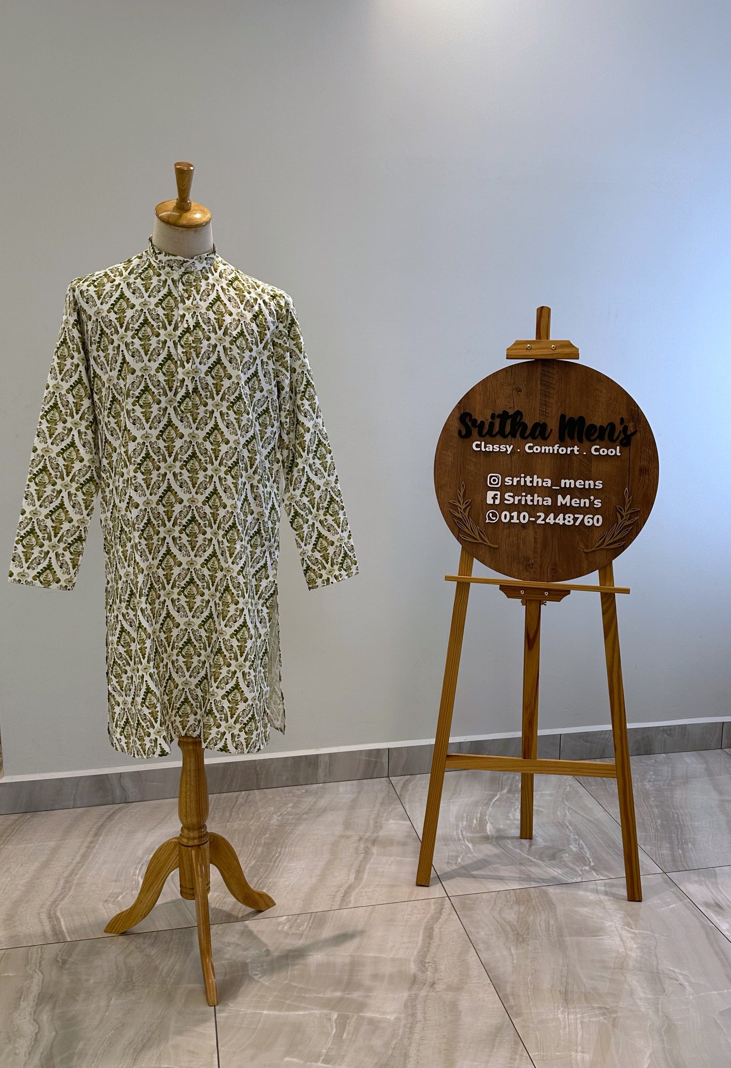 SM0724-01-06
Leaf Green & White Viscose Cotton Kurta