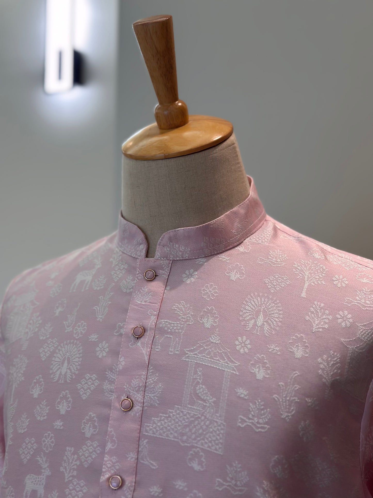 SM0825-02-02 Light Pink & Silver Motif Jacquard Silk Blend Kurta Set