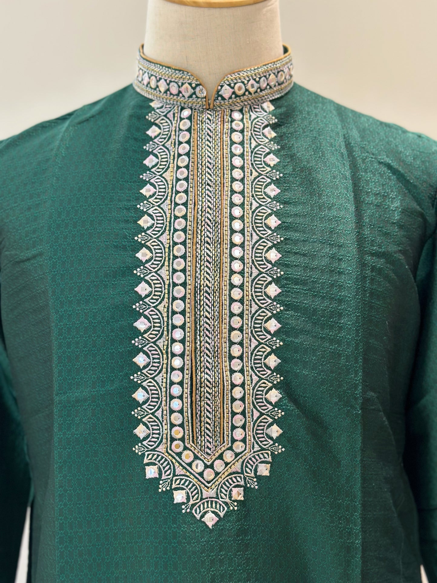 SM0424-04-02 Dark Green & Pink Embroidery Work Silk Blend Kurta Set