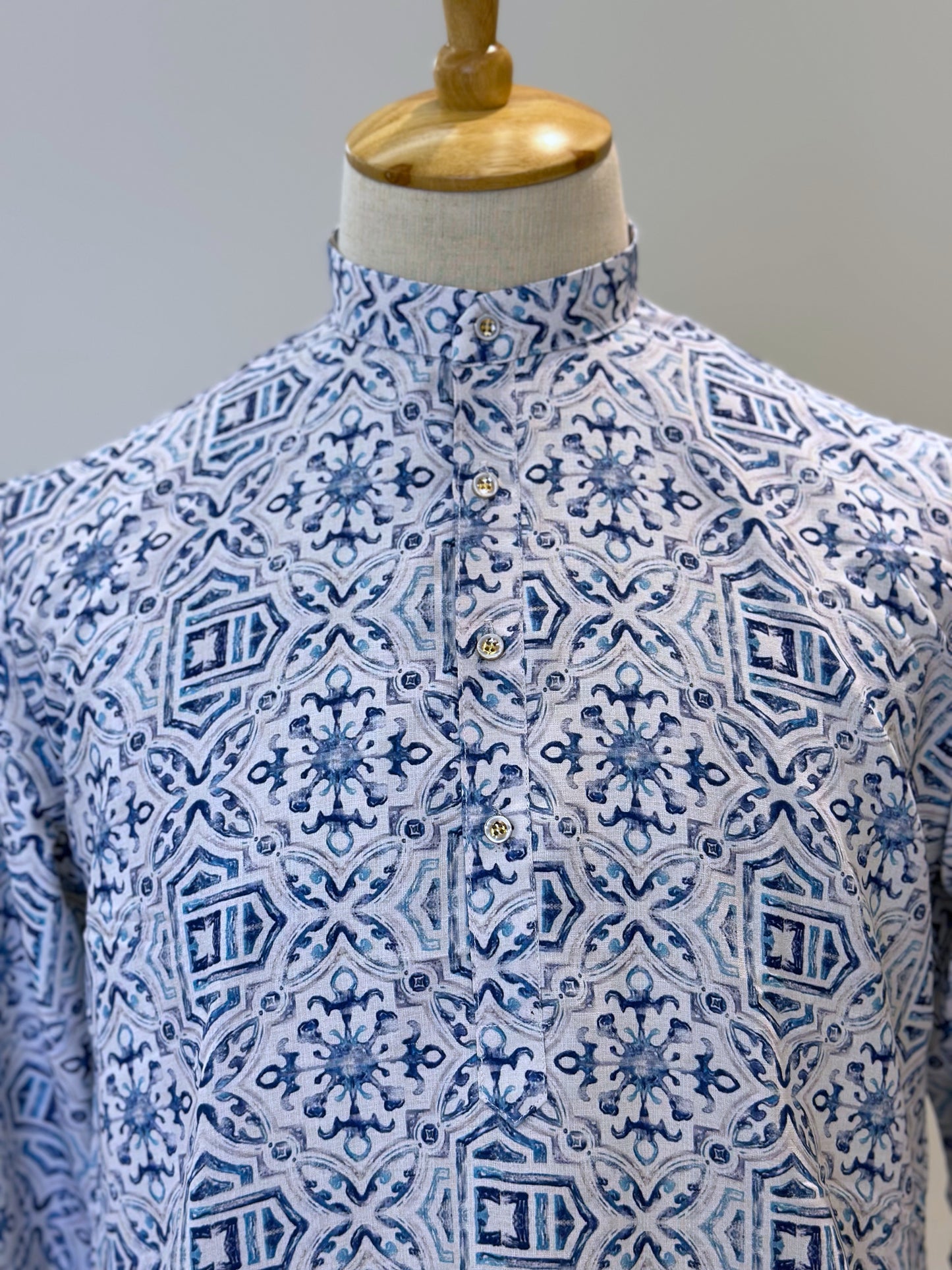 SM0625-01-10 Blue & White Viscose Kurta