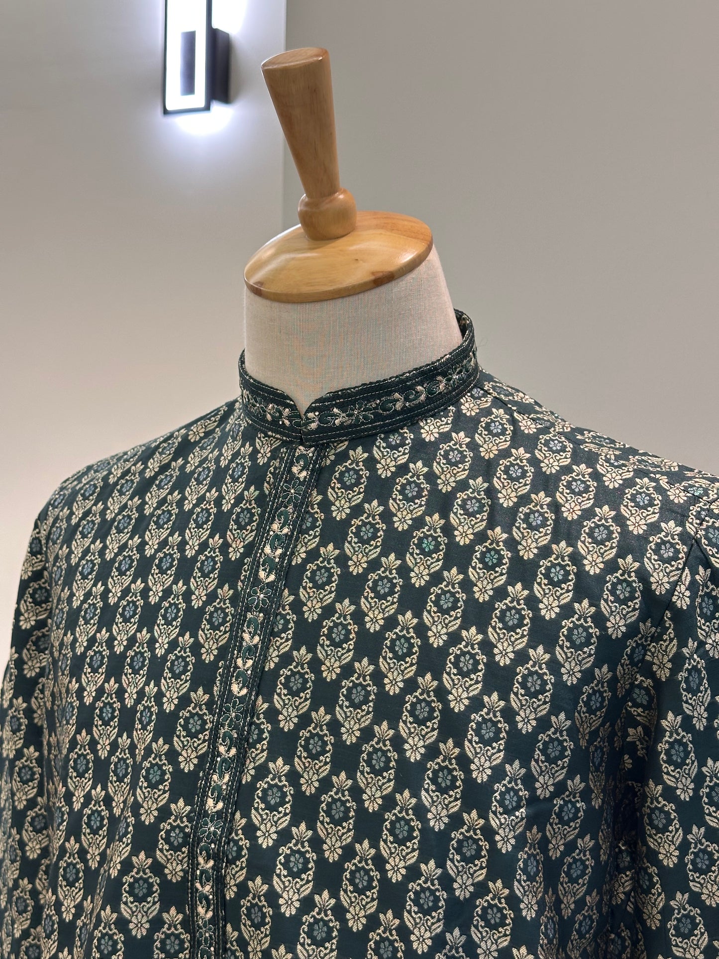 SM0126-02-03 Dark Green & Gold Jacquard with Cotton Lining Set
