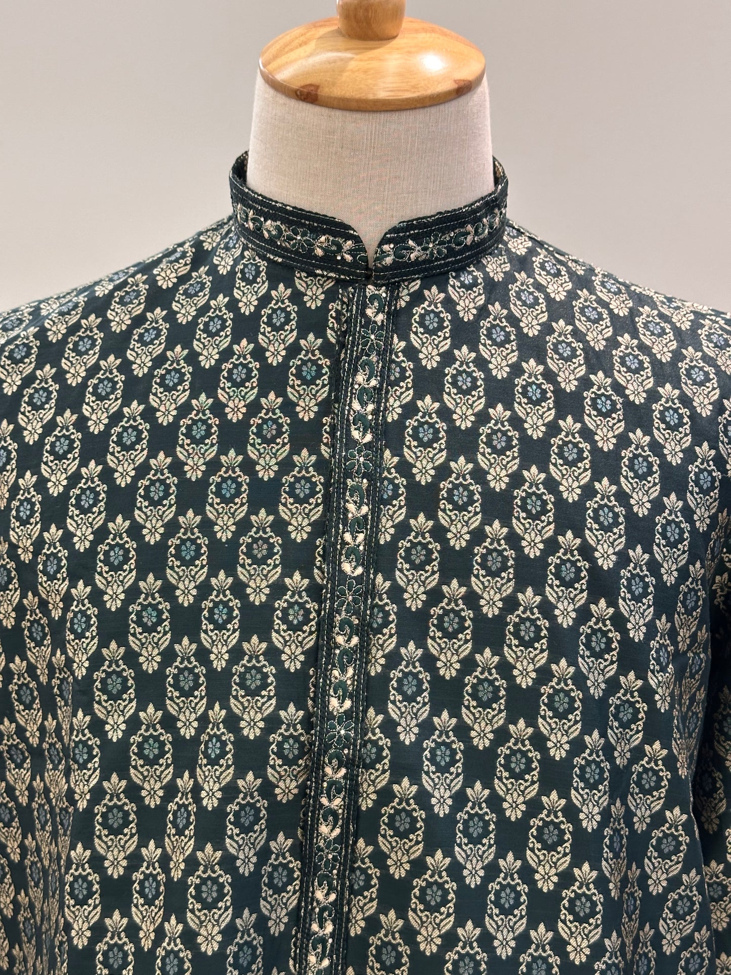 SM0126-02-03 Dark Green & Gold Jacquard with Cotton Lining Set