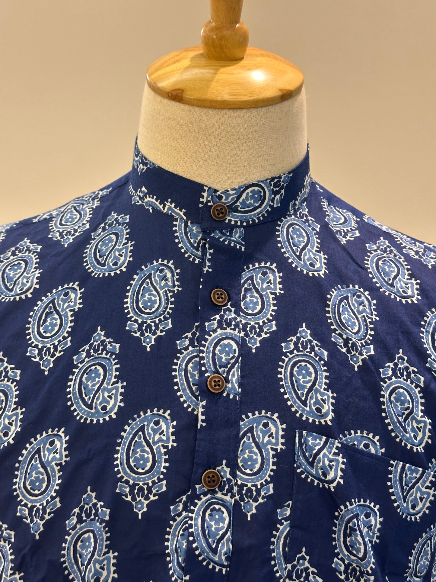 SM0326-16-07 Dual Tone Blue Print Short Cotton Kurta