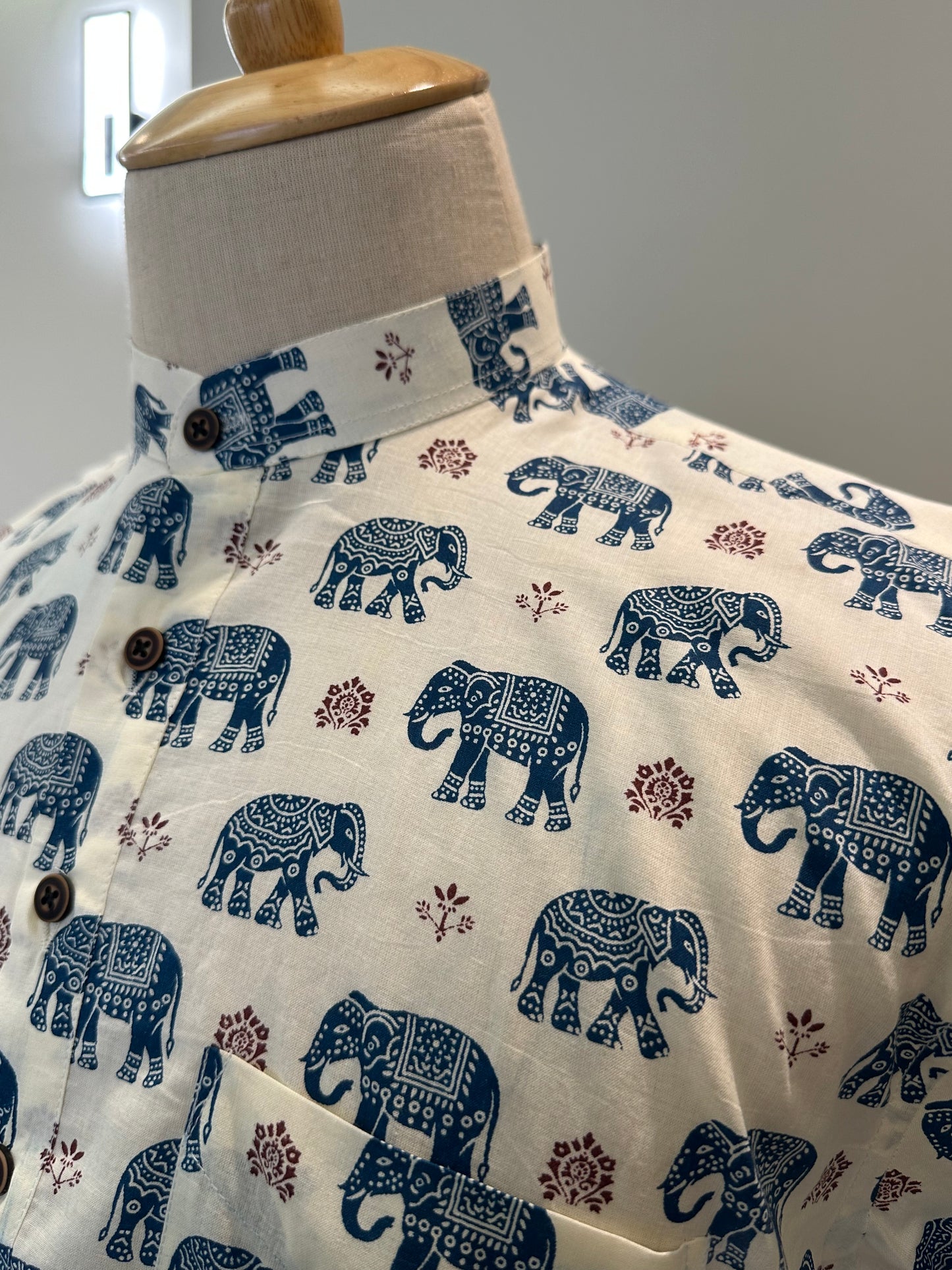 SM1025-16-02 White Base Blue Elephant Print Short Cotton Kurta