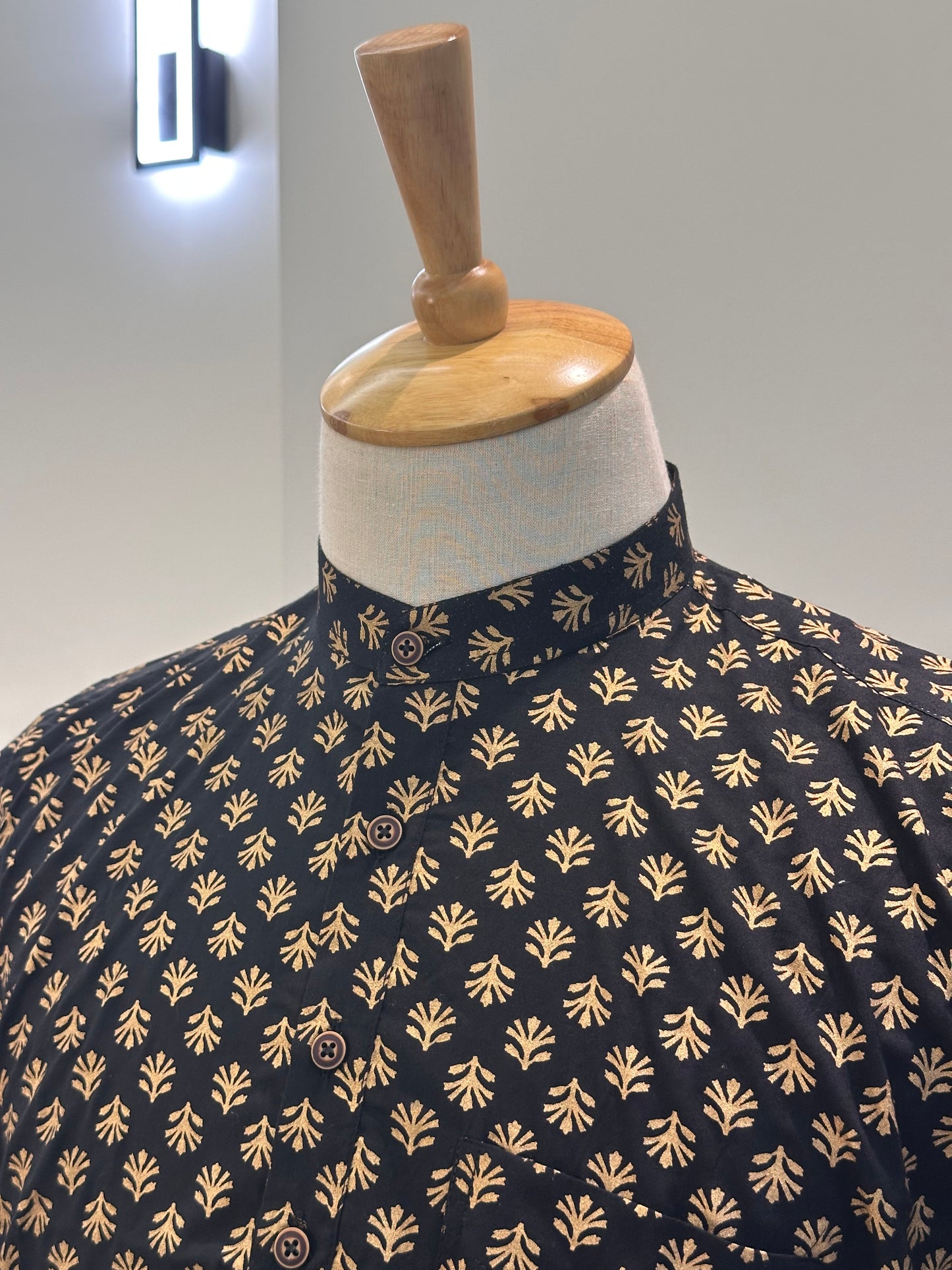 SM0326-16-10 Black & Gold Print Short Cotton Kurta