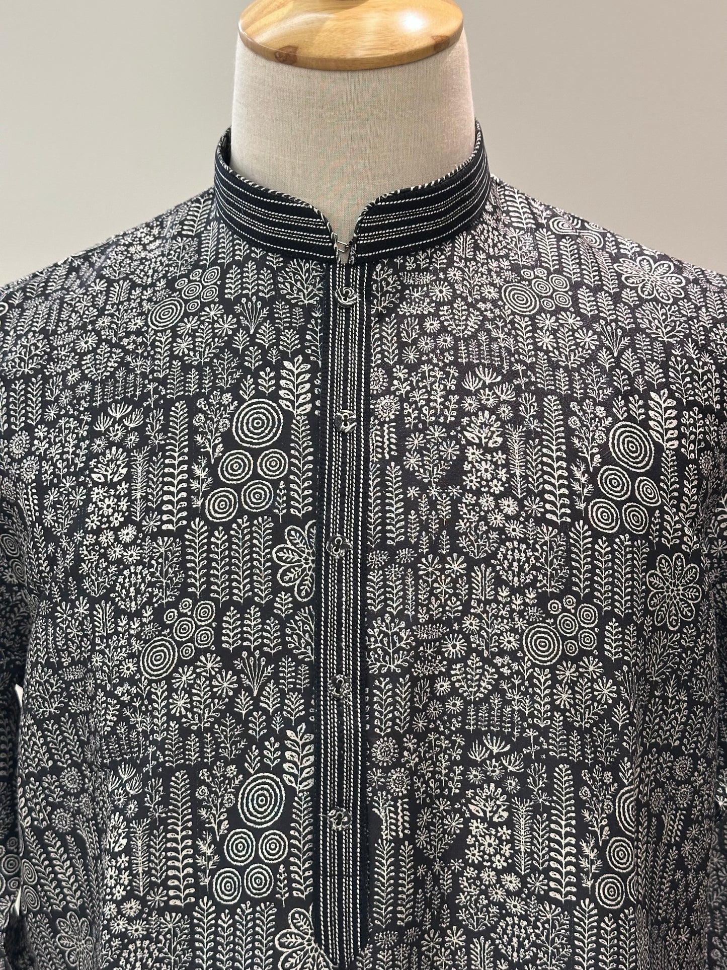 SM1225-01-13 Black & White Soft Cotton Silk Kurta