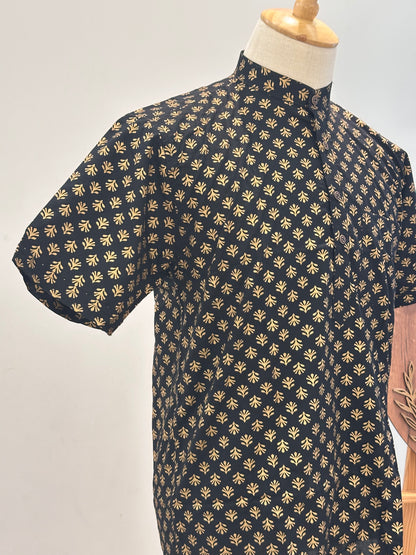 SM0326-16-10 Black & Gold Print Short Cotton Kurta