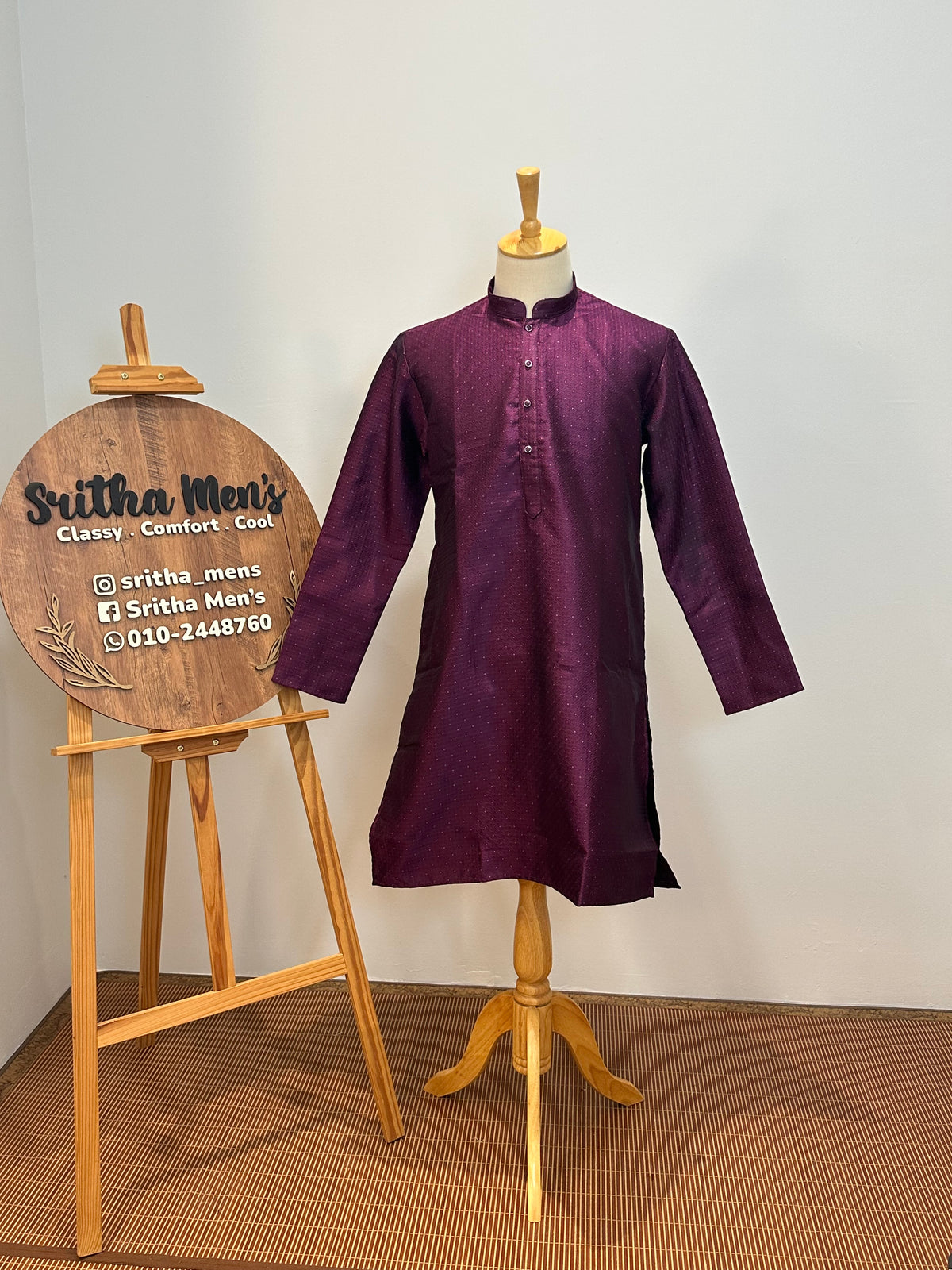 SM0826-02-02 Wine Diamond Jacquard Silk Blend Kurta Set