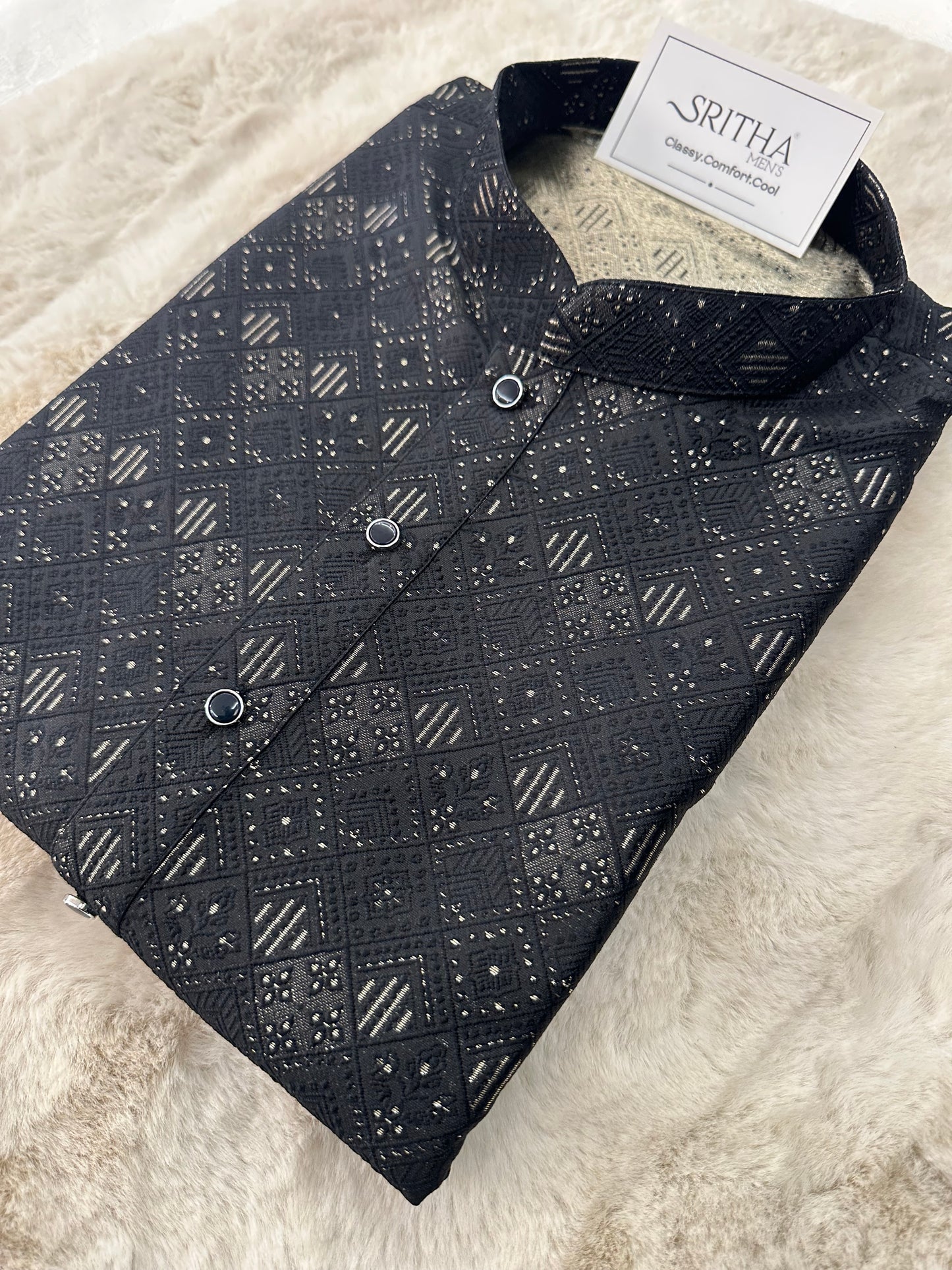 SM0526-02-02 Black& Gold Silk Blend Kurta Set