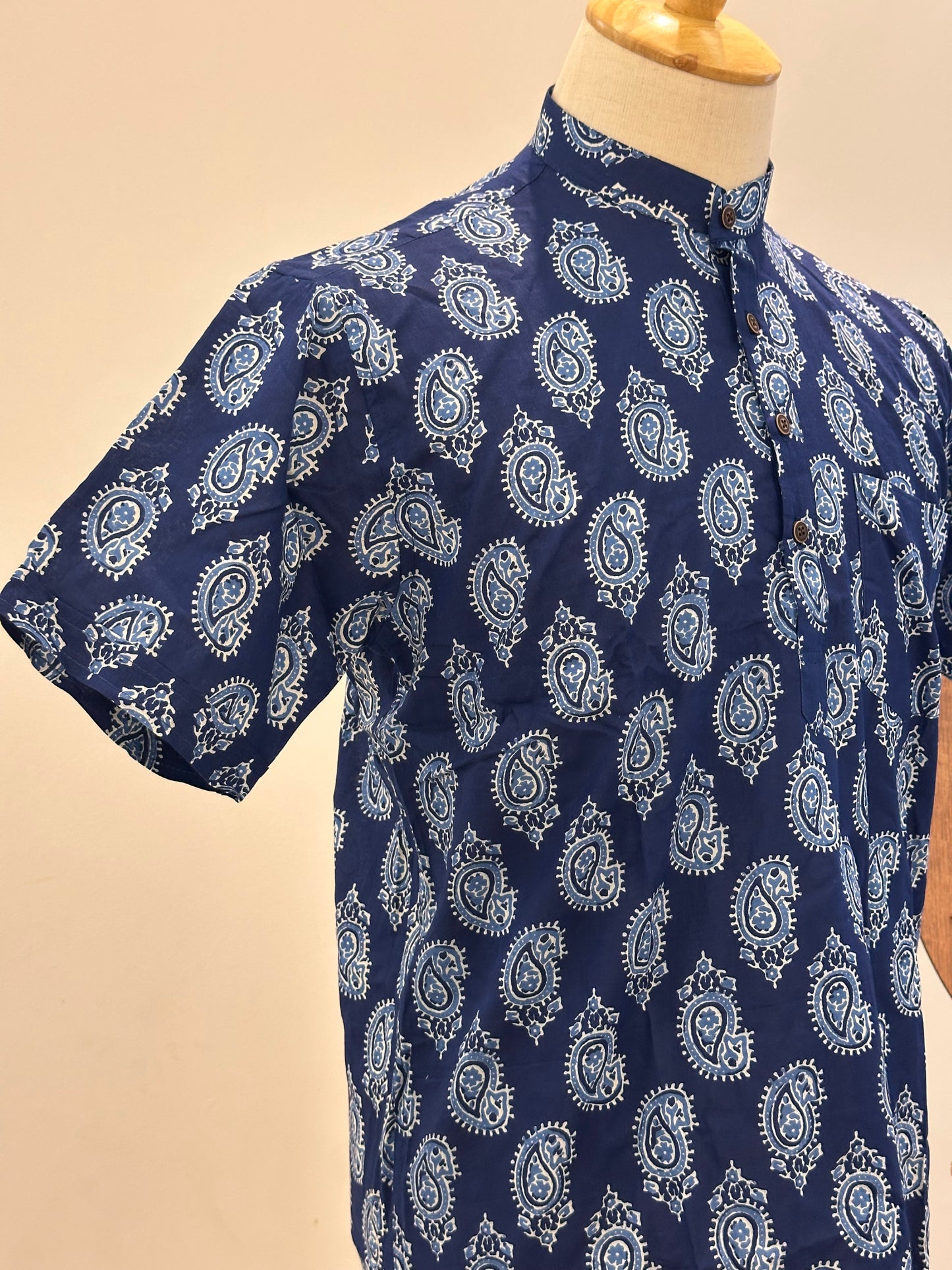 SM0326-16-07 Dual Tone Blue Print Short Cotton Kurta