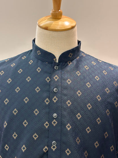 SM0126-02-05 Bottle Green Jacquard Silk Blend Kurta Set