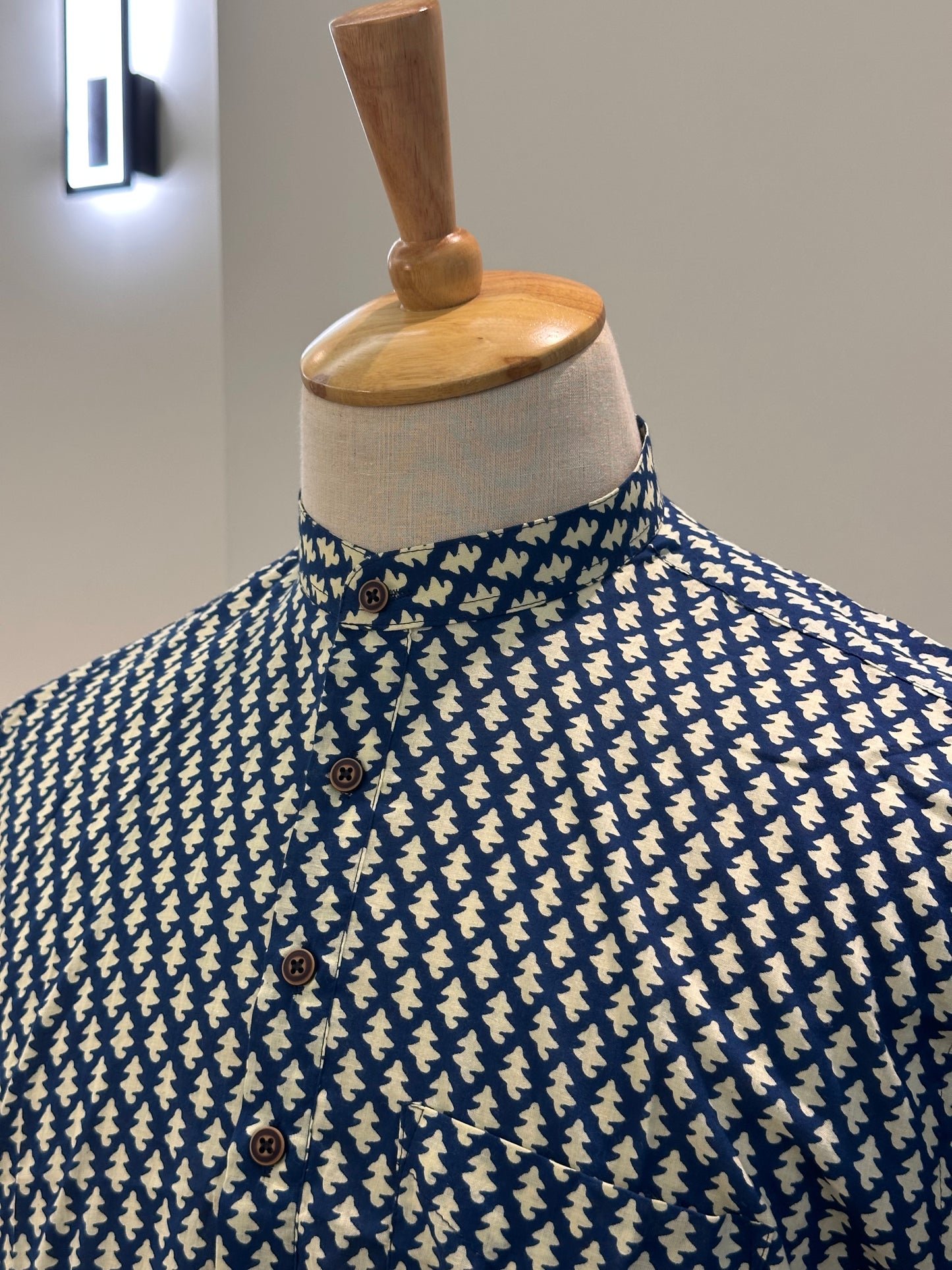 SM0326-16-08 White Base Blue Print Short Cotton Kurta