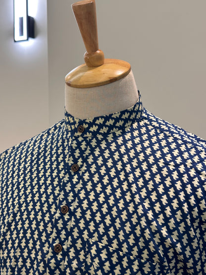 SM0326-16-08 White Base Blue Print Short Cotton Kurta