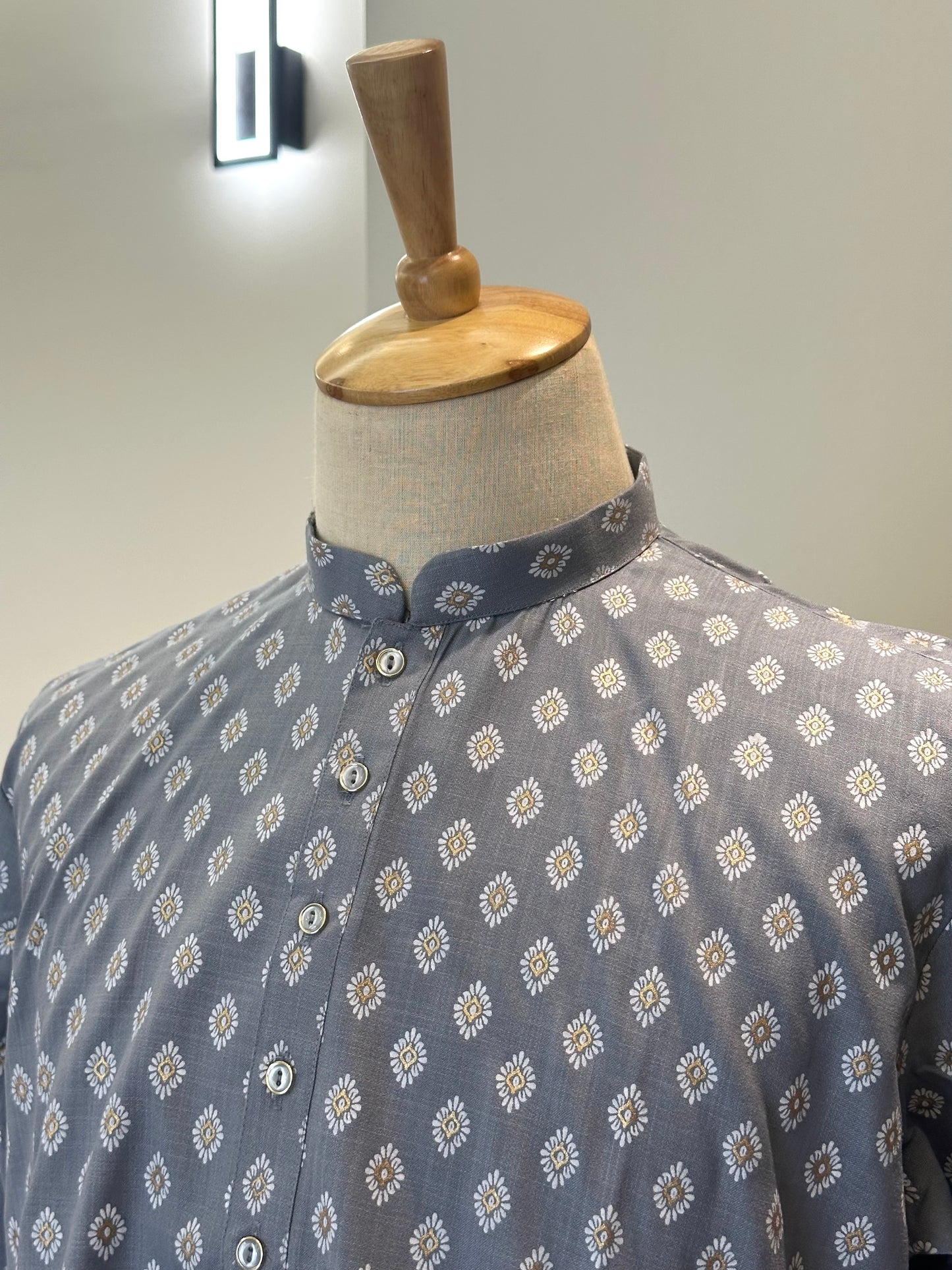 SM0526-01-01 Grey & White Printed Cotton Kurta