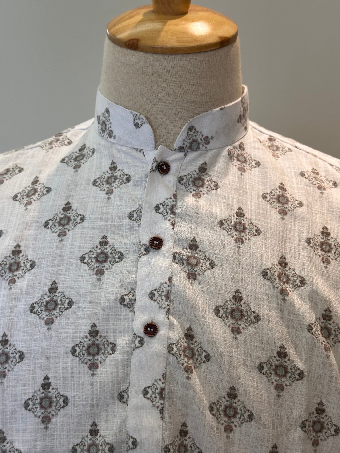 SM0326-18-04 White Brown Small Mandala Print Short Cotton Kurta