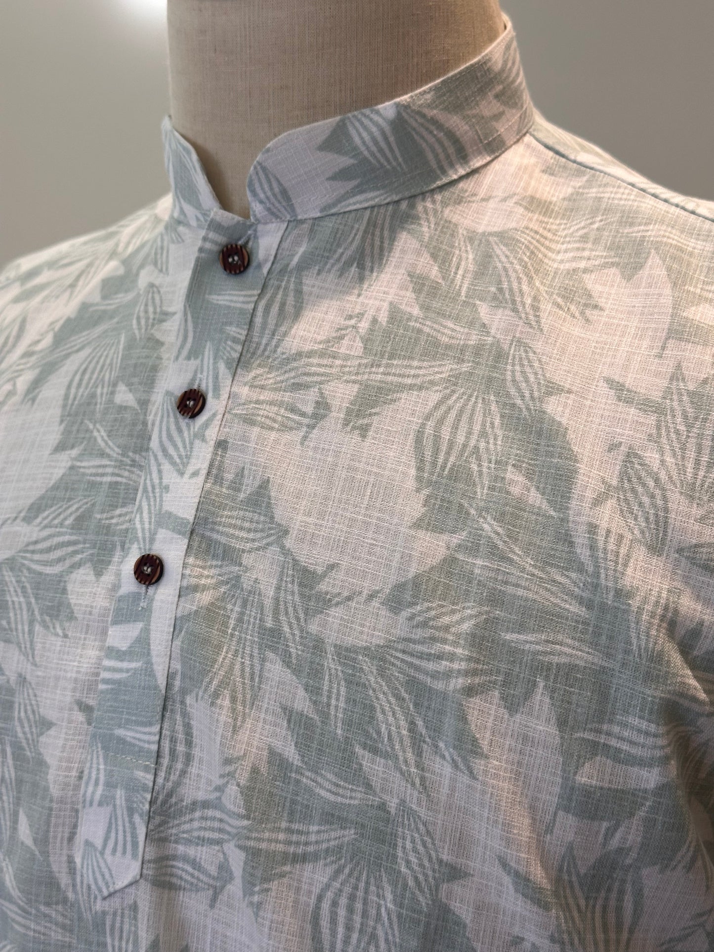 SM0326-18-06 White Green Leaf Print Short Cotton Kurta