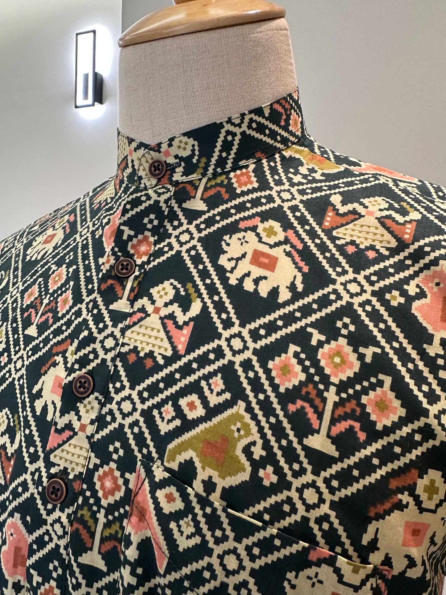 SM1025-16-06 Green Elephant Print Short Cotton Kurta