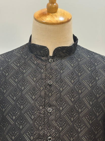 SM0626-02-12 Black& Gold Diamond Silk Blend Kurta Set