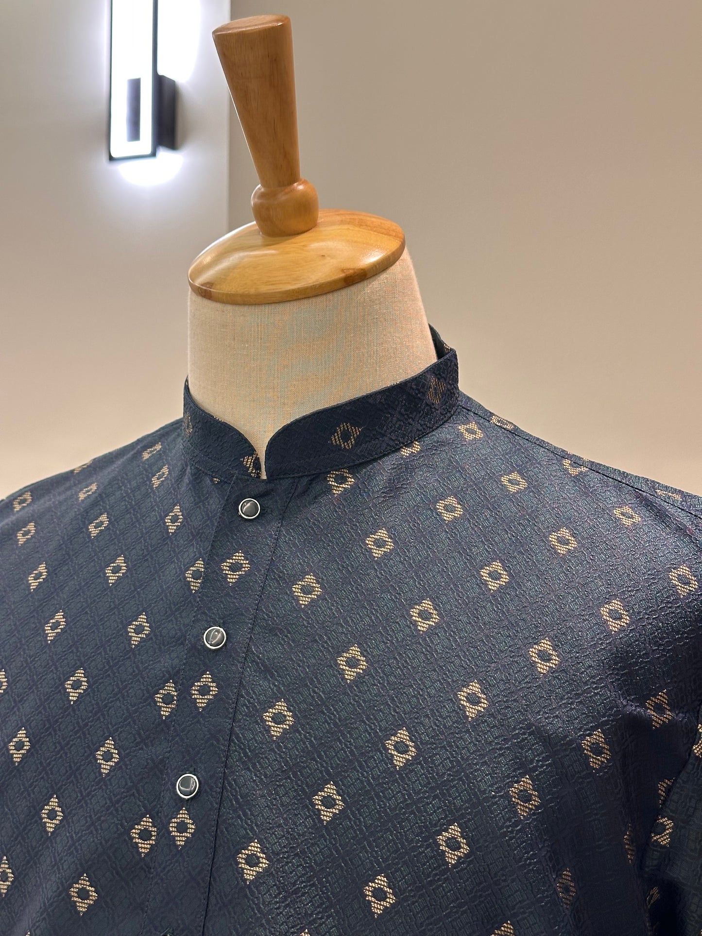 SM0126-02-05 Bottle Green Jacquard Silk Blend Kurta Set