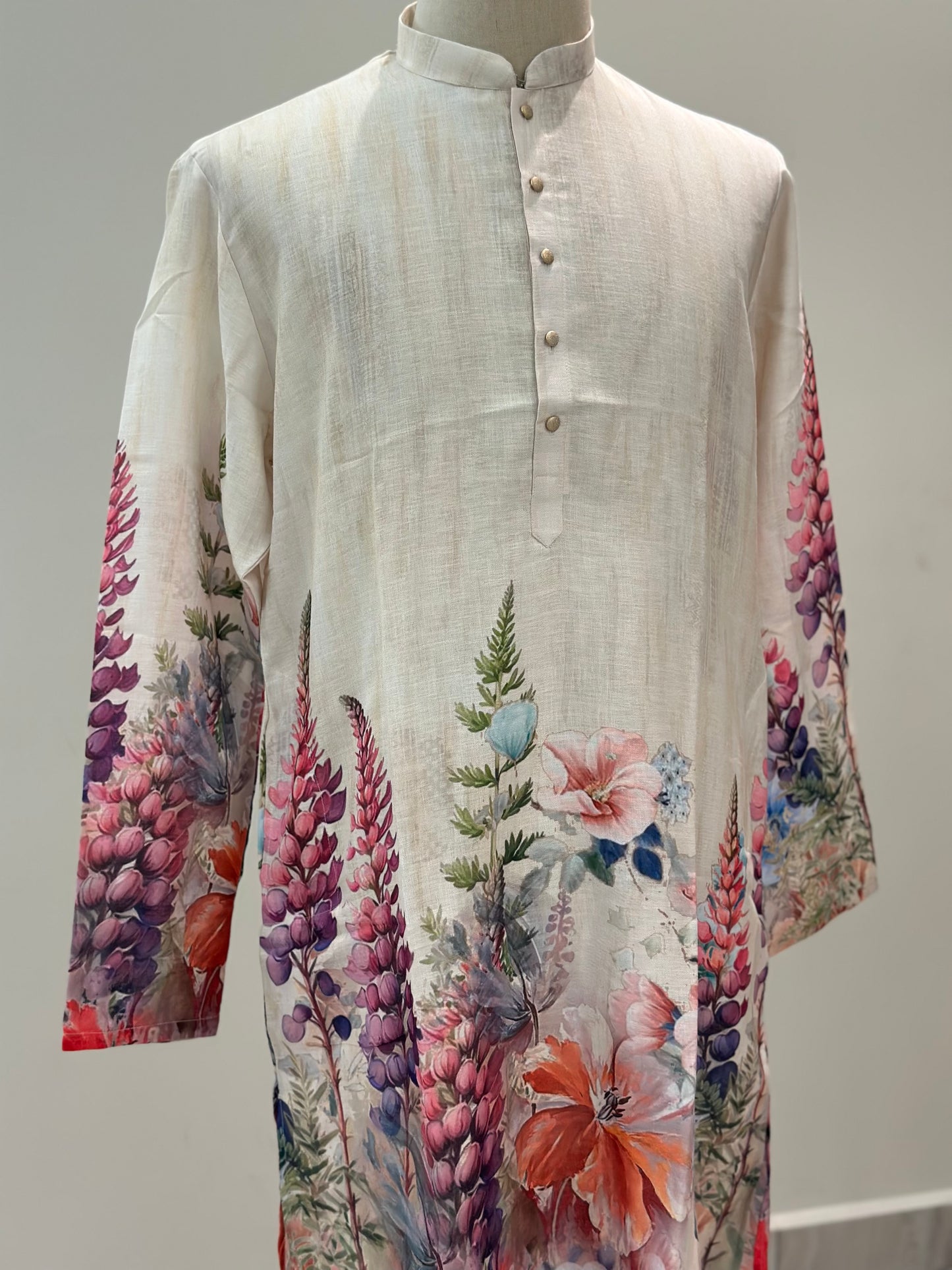 SM0825-01-10 Off White Floral Cotton Kurta