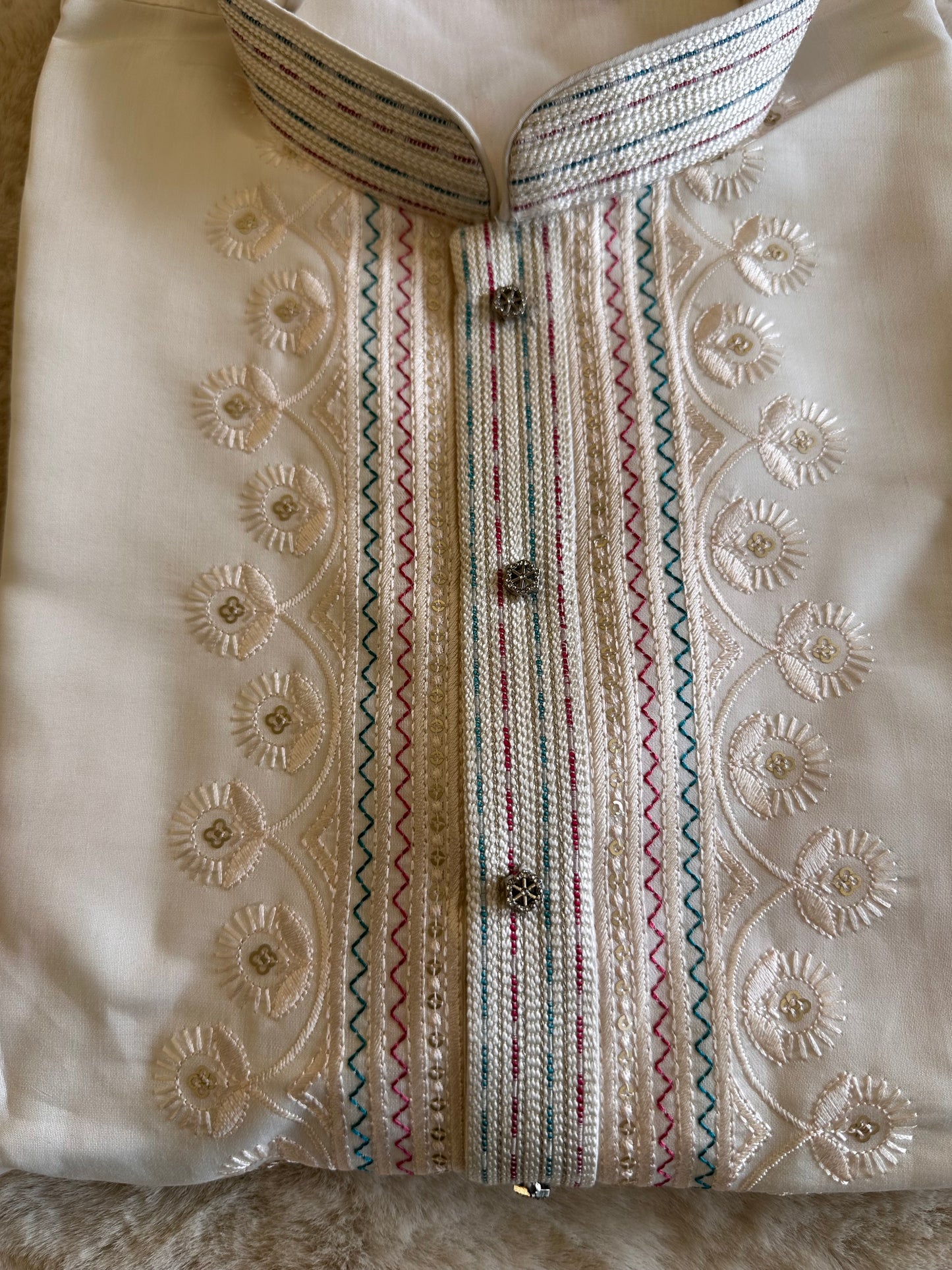 SM0326-02-04 White Embroidery Design Soft Cotton with Lining Kurta Set