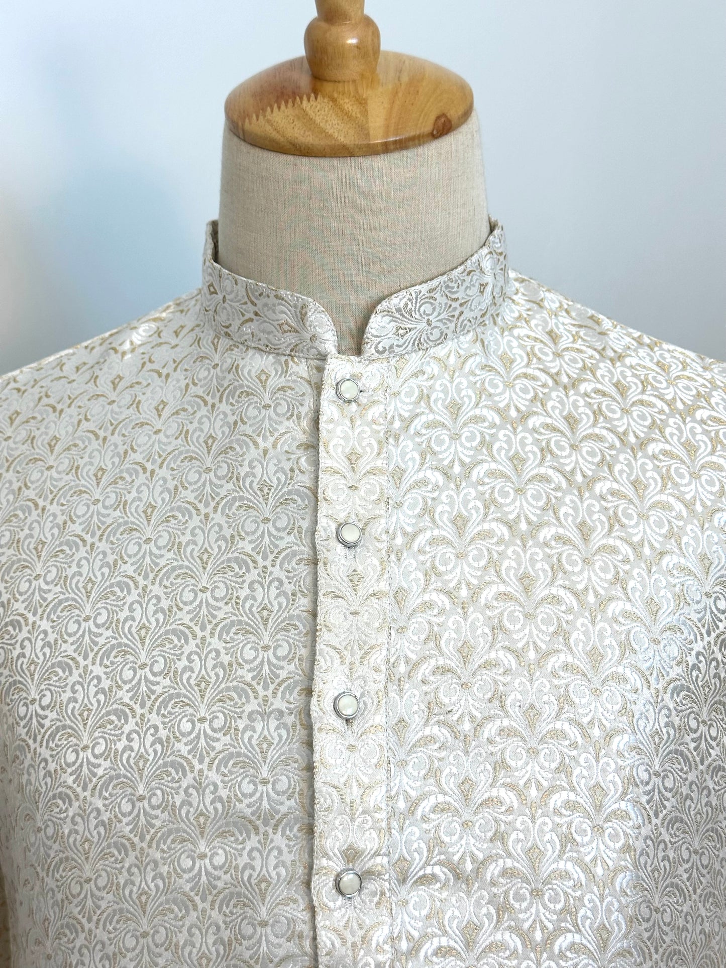 SM0626-02-16 Dual Shade Ivory & Gold Jacquard Silk Kurta Set