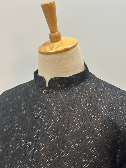 SM0626-02-12 Black& Gold Diamond Silk Blend Kurta Set