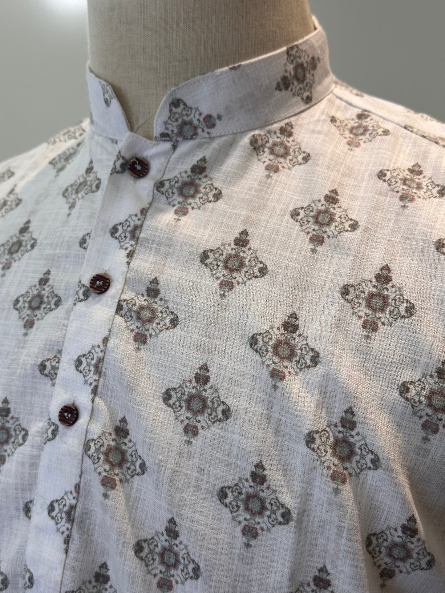 SM0326-18-04 White Brown Small Mandala Print Short Cotton Kurta