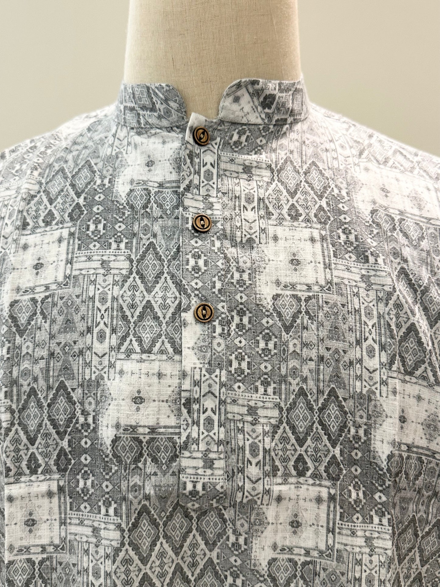 SM0925-18-19 Grey White Solid Cotton Short Kurta