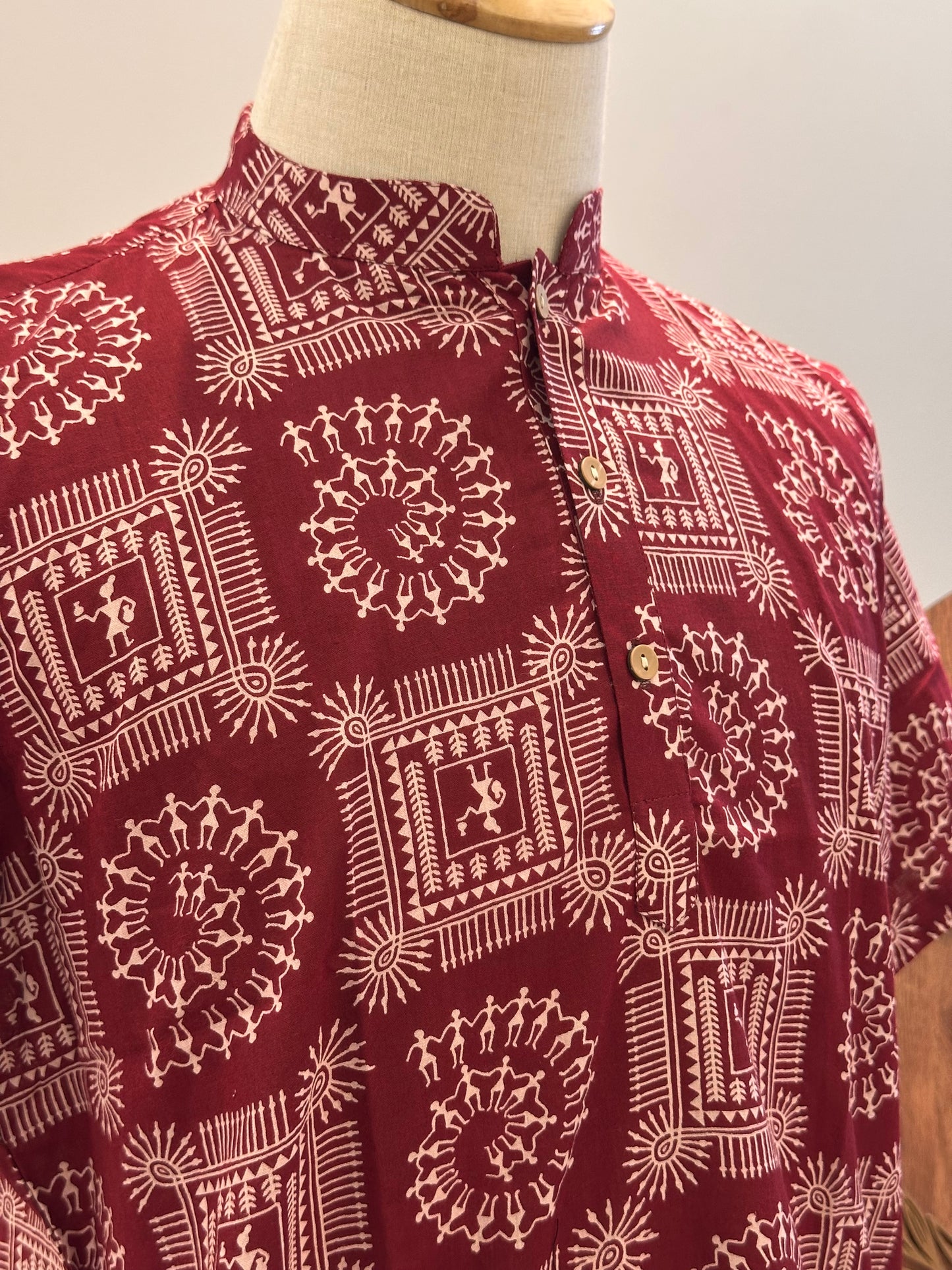 SM1025-18-08 Red Tribe Print Short Cotton Kurta