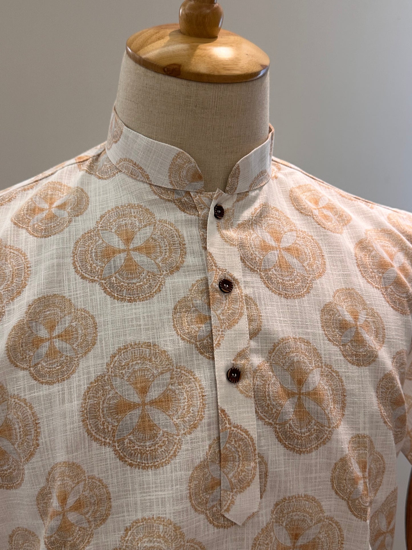 SM0126-18-08 Off White & Orange Print Short Cotton Kurta