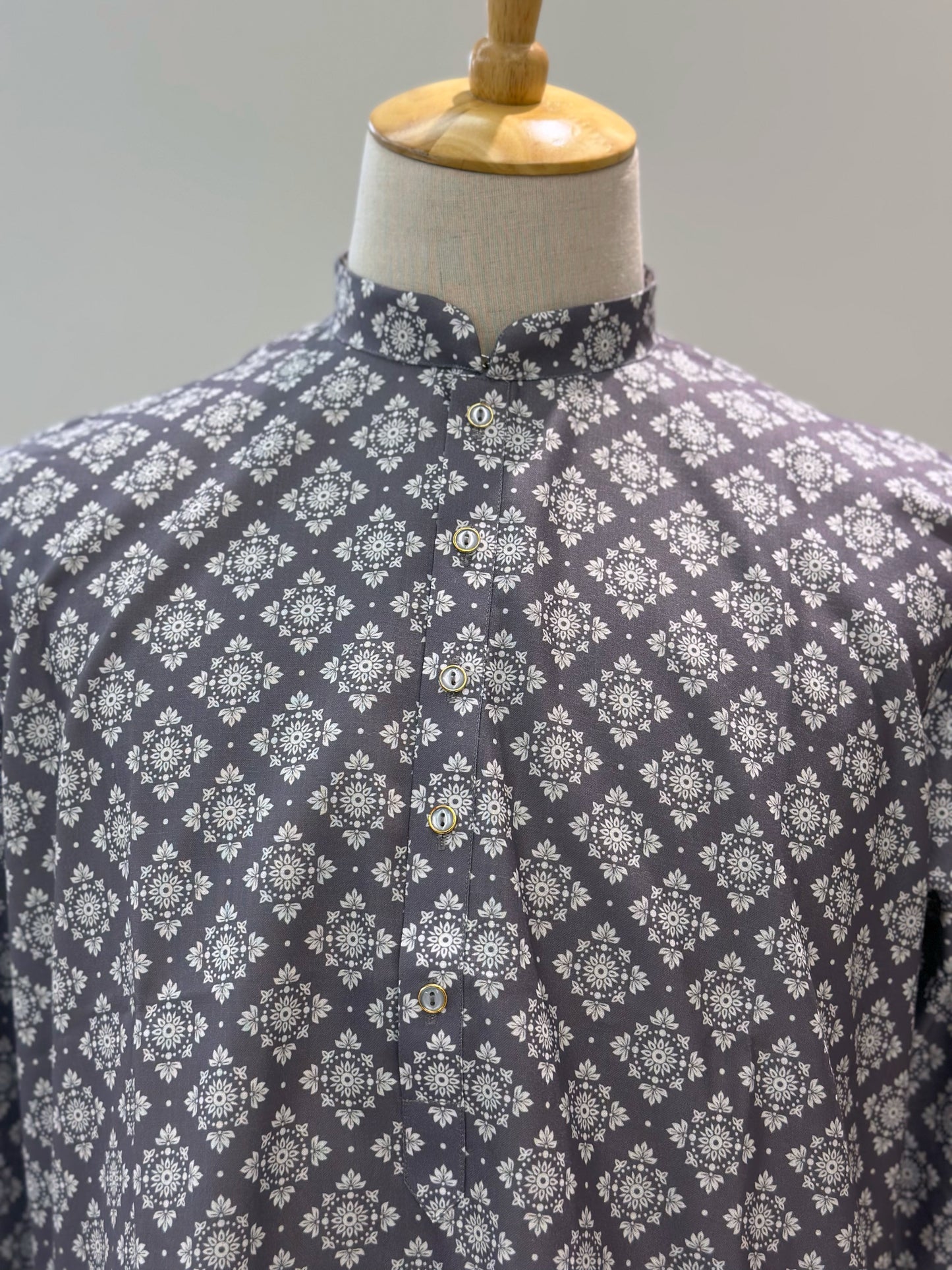 SM0625-01-06 Grey & White Printed Cotton Kurta