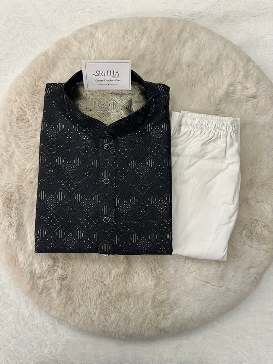 SM0526-02-02 Black& Gold Silk Blend Kurta Set