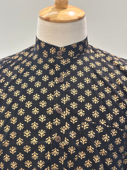 SM0326-16-10 Black & Gold Print Short Cotton Kurta