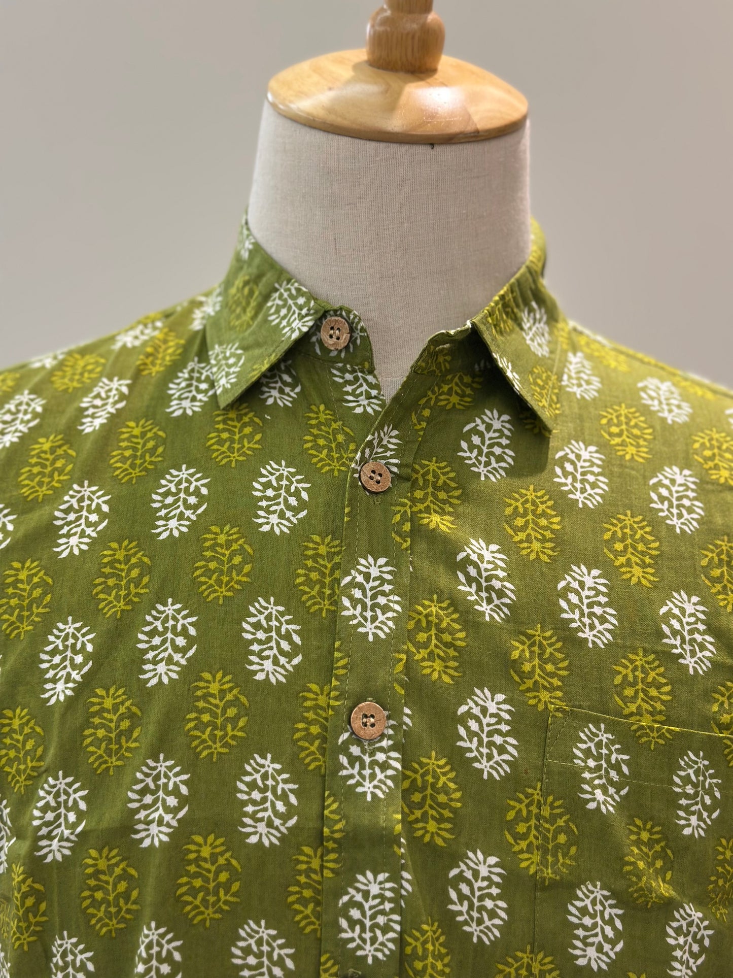 SM1123/25-08-07 Leaf Green Cotton Shirt