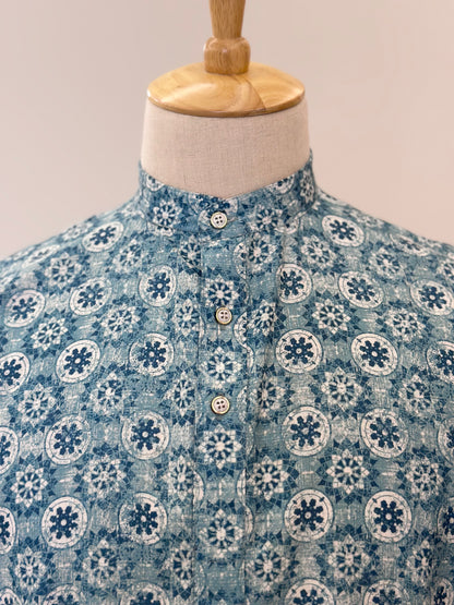 SM0925-18-05 Dual Tone Floral Blue Solid Cotton Short Kurta