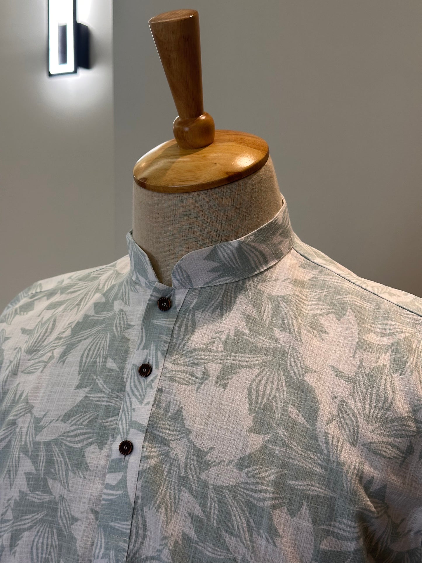 SM0326-18-06 White Green Leaf Print Short Cotton Kurta