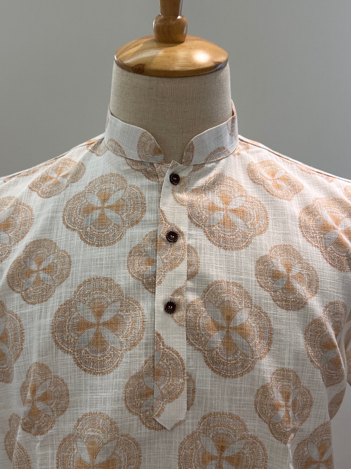 SM0126-18-08 Off White & Orange Print Short Cotton Kurta