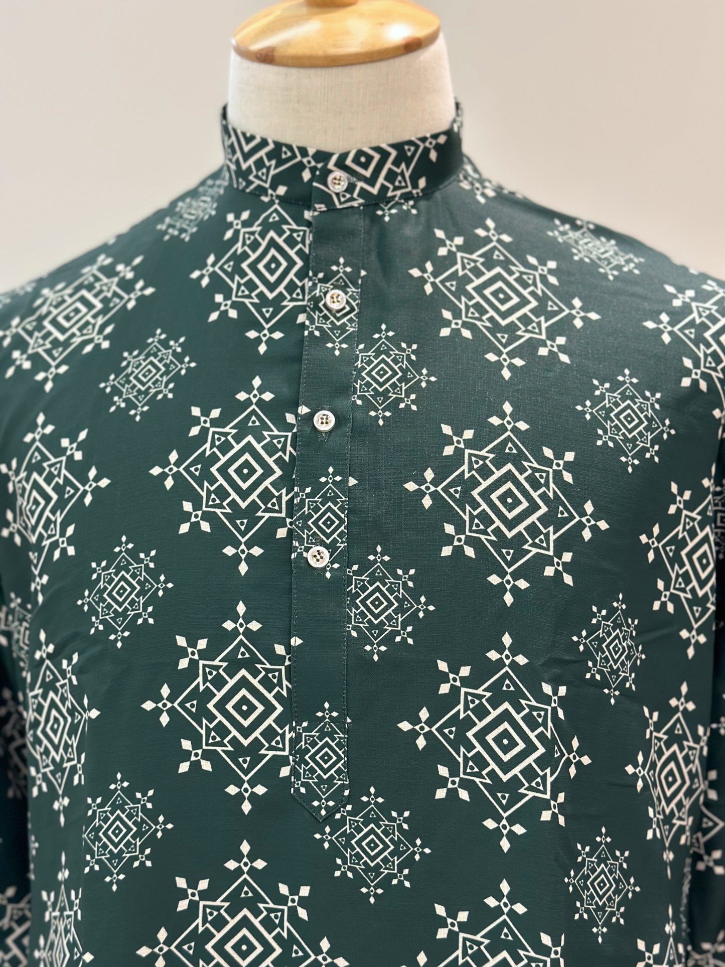 SM0924-01-14 Bottle Green Kolam Design Viscose Kurta